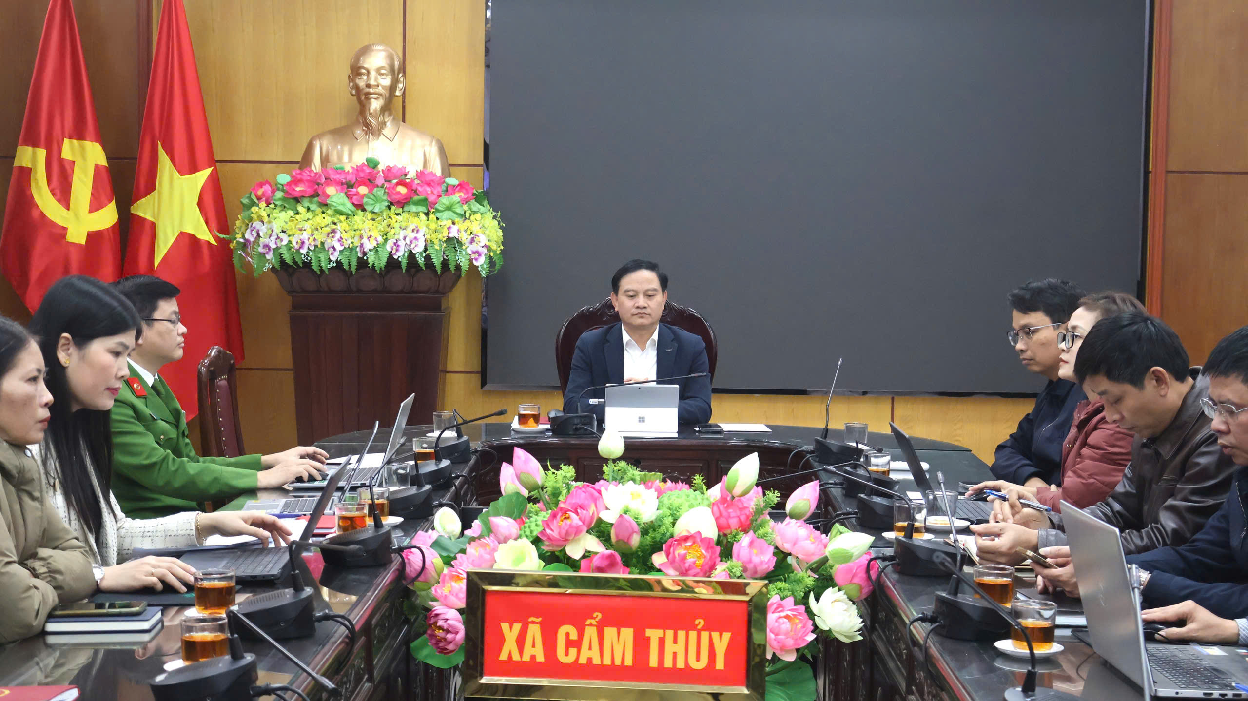 Anh-tin-bai